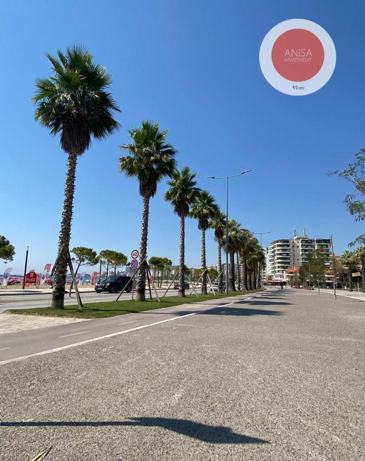 Anisa Vlorë Buitenkant foto