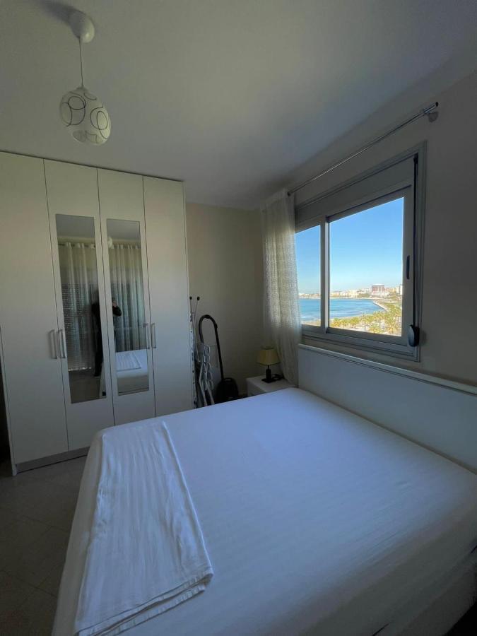 Anisa Vlorë Buitenkant foto